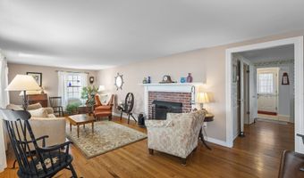 37 Seaview Ave, Branford, CT 06405