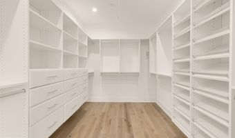 9512 FOREST Rd, Bethesda, MD 20814