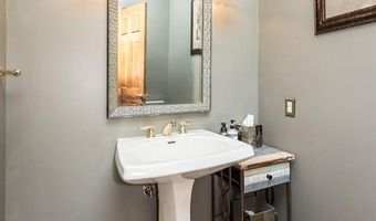 639 Wood Fern Dr, Ballwin, MO 63021