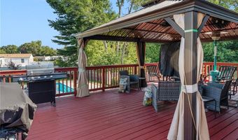5 Versailles St, Cranston, RI 02920