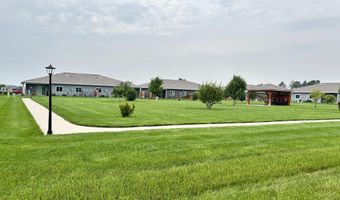 1716 Miller Ln, Aberdeen, SD 57401