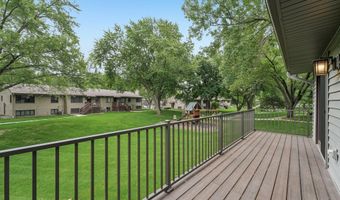 1386 Arden View Dr, Arden Hills, MN 55112