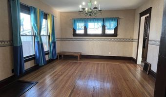 11 5th Ave W, Albia, IA 52531