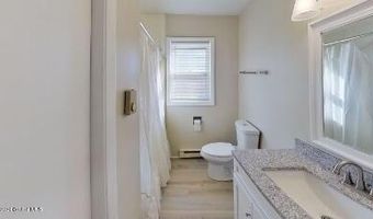 35 Parkwood St Apt 2, Albany, NY 12208
