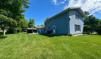 1005 3rd St, Britton, SD 57430