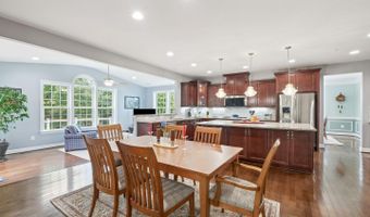 7 HEARTWOOD Ter, Rockville, MD 20855
