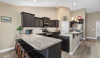 5609 Bear Creek Pass, Auburn, IN 46706