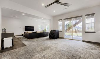 18401 W 93rd Pl, Arvada, CO 80007