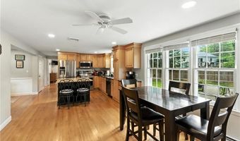 10 Mark Dr, Cranston, RI 02920