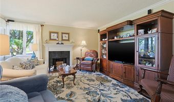 77 Windward Ln, Bristol, RI 02809