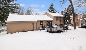 446 Adaway Ave SE, Ada, MI 49301
