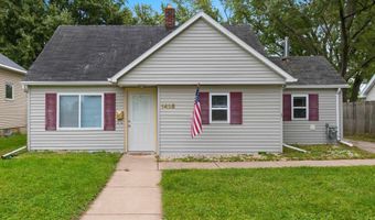 1425 CLARK St, Allouez, WI 54301