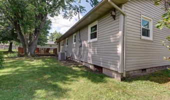 1520 S Carnation Dr, Aurora, MO 65605