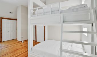21663 OATLANDS Rd, Aldie, VA 20105