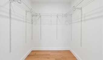 7 Betsey Williams Dr, Warwick, RI 02889
