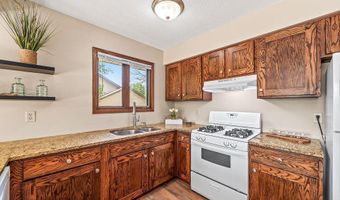 1088 Whitney Dr, Apple Valley, MN 55124