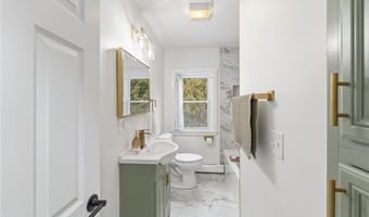 461 River Rd, Lincoln, RI 02865