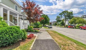 143 Maple St, Bangor, ME 04401