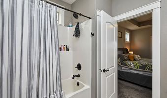 1417 S 11th St, Adel, IA 50003