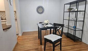 1209 Island Dr 102, Ann Arbor, MI 48105