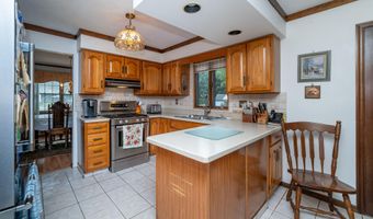 34 Michele Dr, Middletown, NJ 07748