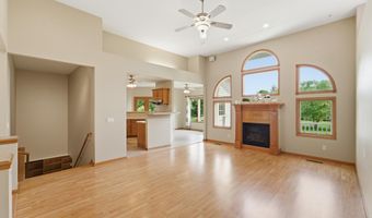 2402 Suncrest Dr, Ames, IA 50014