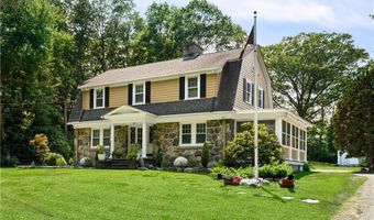 121 Commonwealth Ave, Warwick, RI 02886