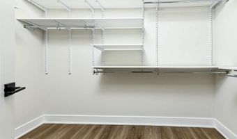 25004 FALLING BROOK Cir, Aldie, VA 20105