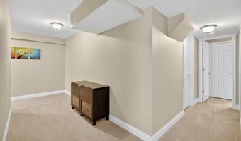 501 Smiley Ave, Ames, IA 50014