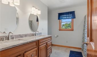 3 Courtney Ln, Hopkinton, RI 02832