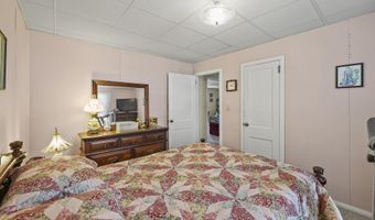 15 Summit Ave, Adams, MA 01220