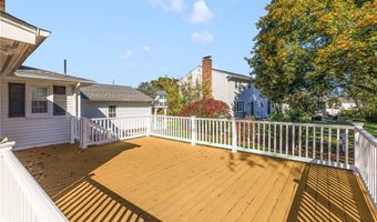 28 Hybrid Dr, Cranston, RI 02920