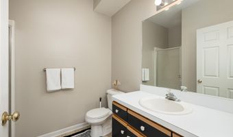 1468 Fox Pointe Cir, Ann Arbor, MI 48108