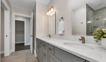 7 Longview Dr 105, Atkinson, NH 03811