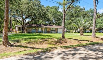 1 Country Manor Rd, Beaufort, SC 29906