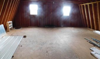 81 S Main St, Athens, ME 04912