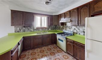 9 Whitaker Ave, East Providence, RI 02916