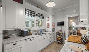 404 N Madison St, Athens, AL 35611