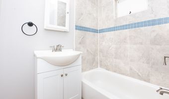 6 Crescent St, Ansonia, CT 06401