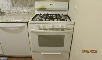 5206 NEWTON St 202, Bladensburg, MD 20710