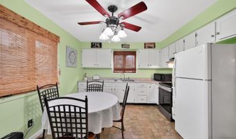 601 Pleasant View Dr, Aurora, IN 47001