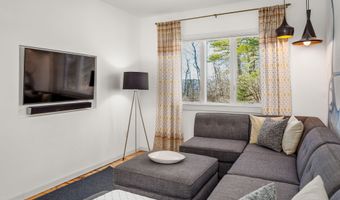 26 Old Searsport Ave, Belfast, ME 04915