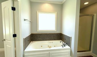 623 Chambord Dr, Brandon, MS 39042