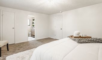 8740 Royal Meadow Dr, Indianapolis, IN 46217