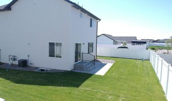 912 Alpine Ave, Chubbuck, ID 83202