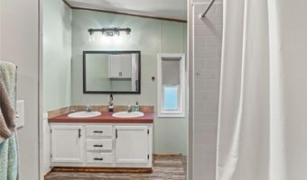 197 W Turnpike Rd, McAlester, OK 74501