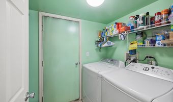 190 Lake Dr S, Algonquin, IL 60102