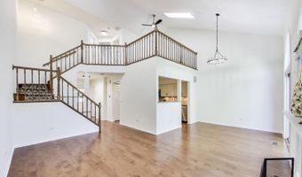 1912 N Coldspring Rd, Arlington Heights, IL 60004