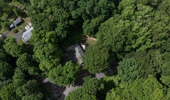 150 Chestnut St, Branford, CT 06405