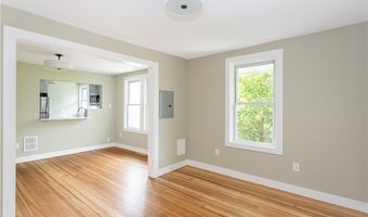 439 Broadway St D, Newport, RI 02840